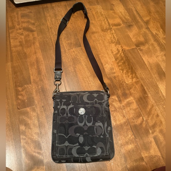 Coach Black Crossbody Messenger Bag - Picture 2 of 5